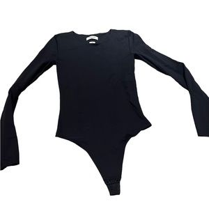 Aritzia Contour Longsleeve Bodysuit